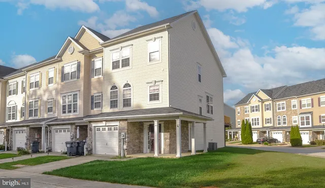 $2,600 | 45571 Catalina Lane, California, MD 20619