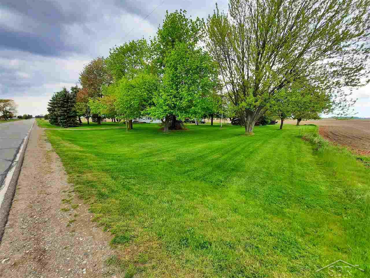 1680 West Dickerson Road Unionville, MI 48767 - Photo 3 of 17 50044984-2.JPG
