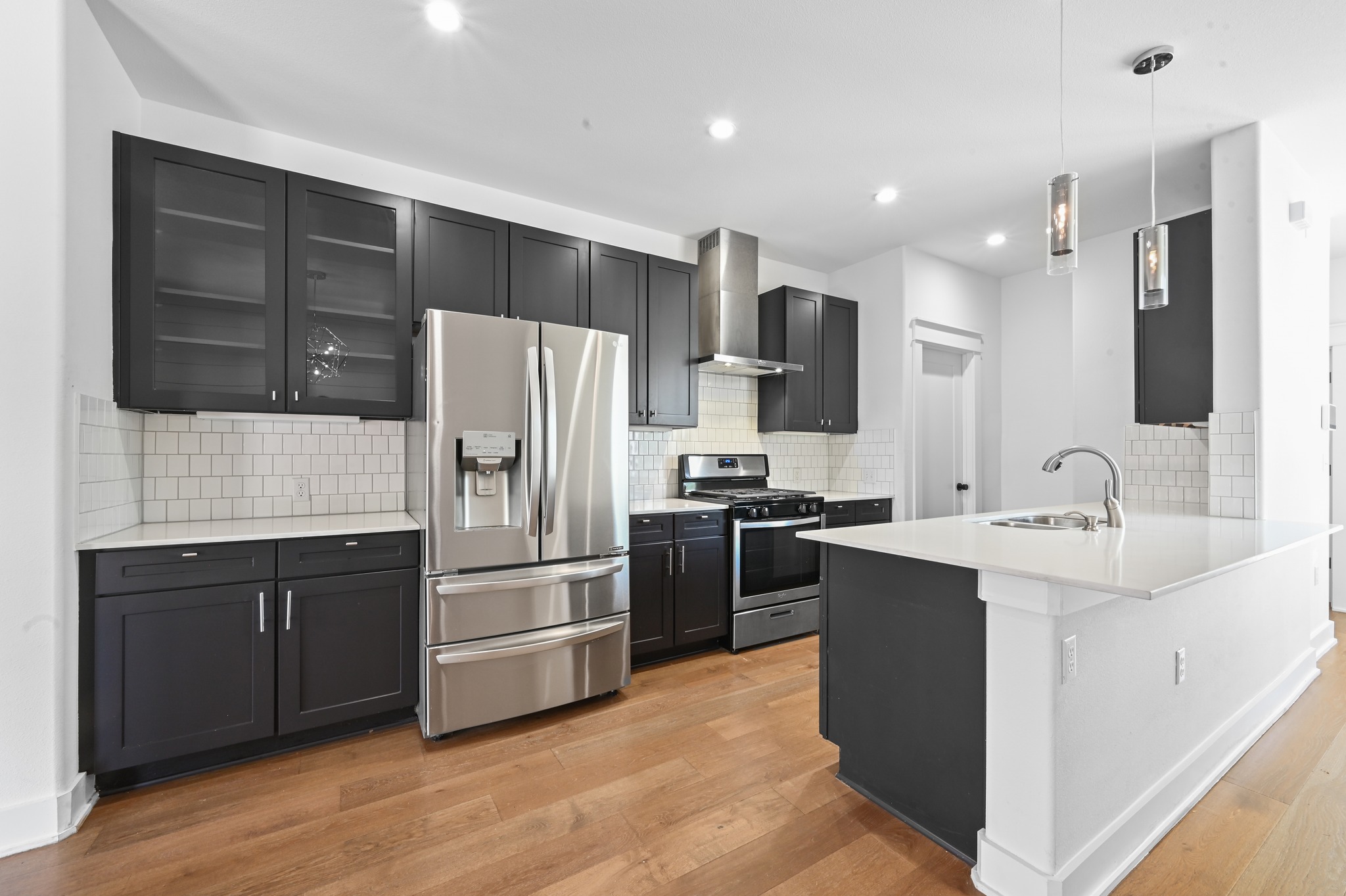 1409 Casey Street, Unit B Austin, TX 78704 - Photo 5 of 27