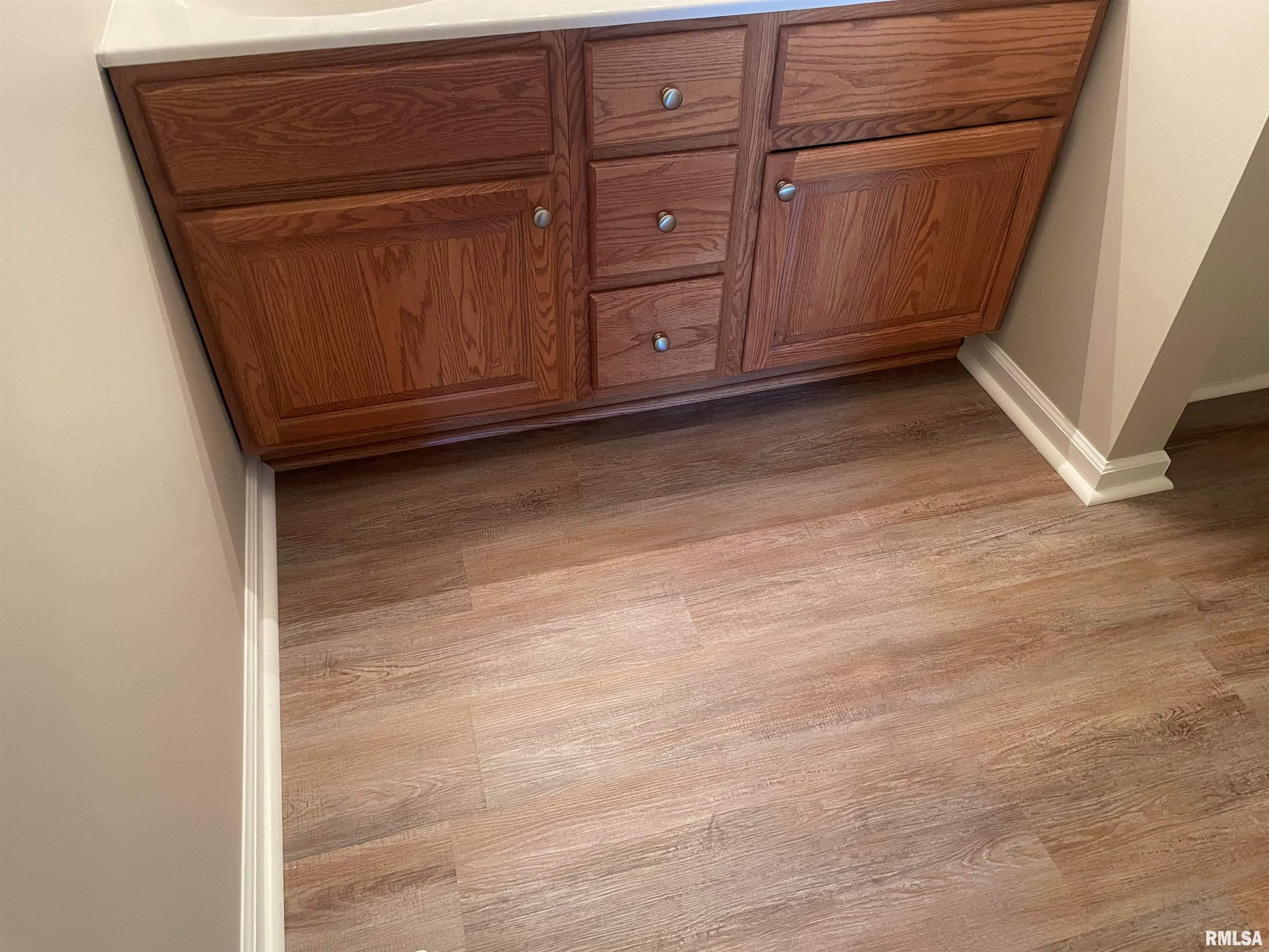 1909 English Oak Washington, IL 61571 - Photo 19 of 27