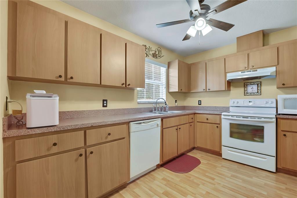 7499 Wabash Trail Spring Hill, FL 34606 - Photo 8 of 37 Gallery Image 8