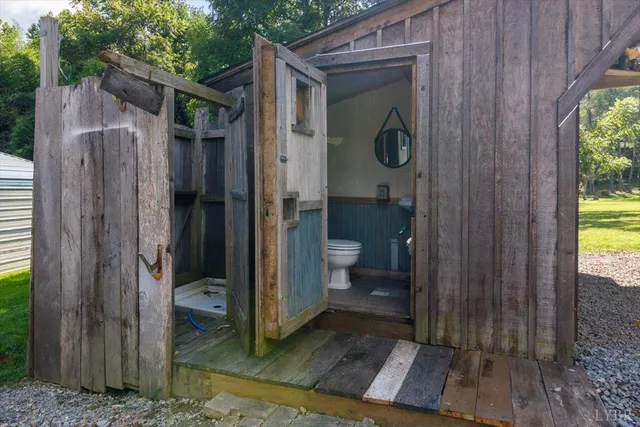 $310,000 | 10476 Colonial Highway, Evington, VA 24550