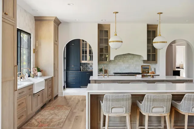 $2,250,000 | 2224 Bridgevine Court, Independence, MN 55359