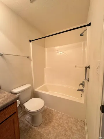 $277,500 | 1300 Shadetree Lane, Sheridan, IN 46069