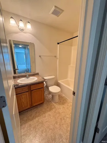 $277,500 | 1300 Shadetree Lane, Sheridan, IN 46069