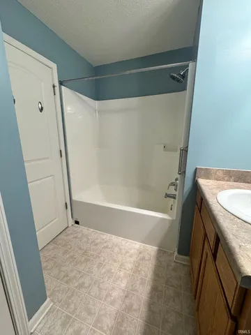 $277,500 | 1300 Shadetree Lane, Sheridan, IN 46069