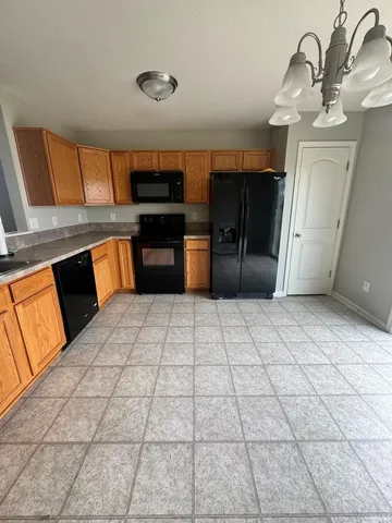 $277,500 | 1300 Shadetree Lane, Sheridan, IN 46069