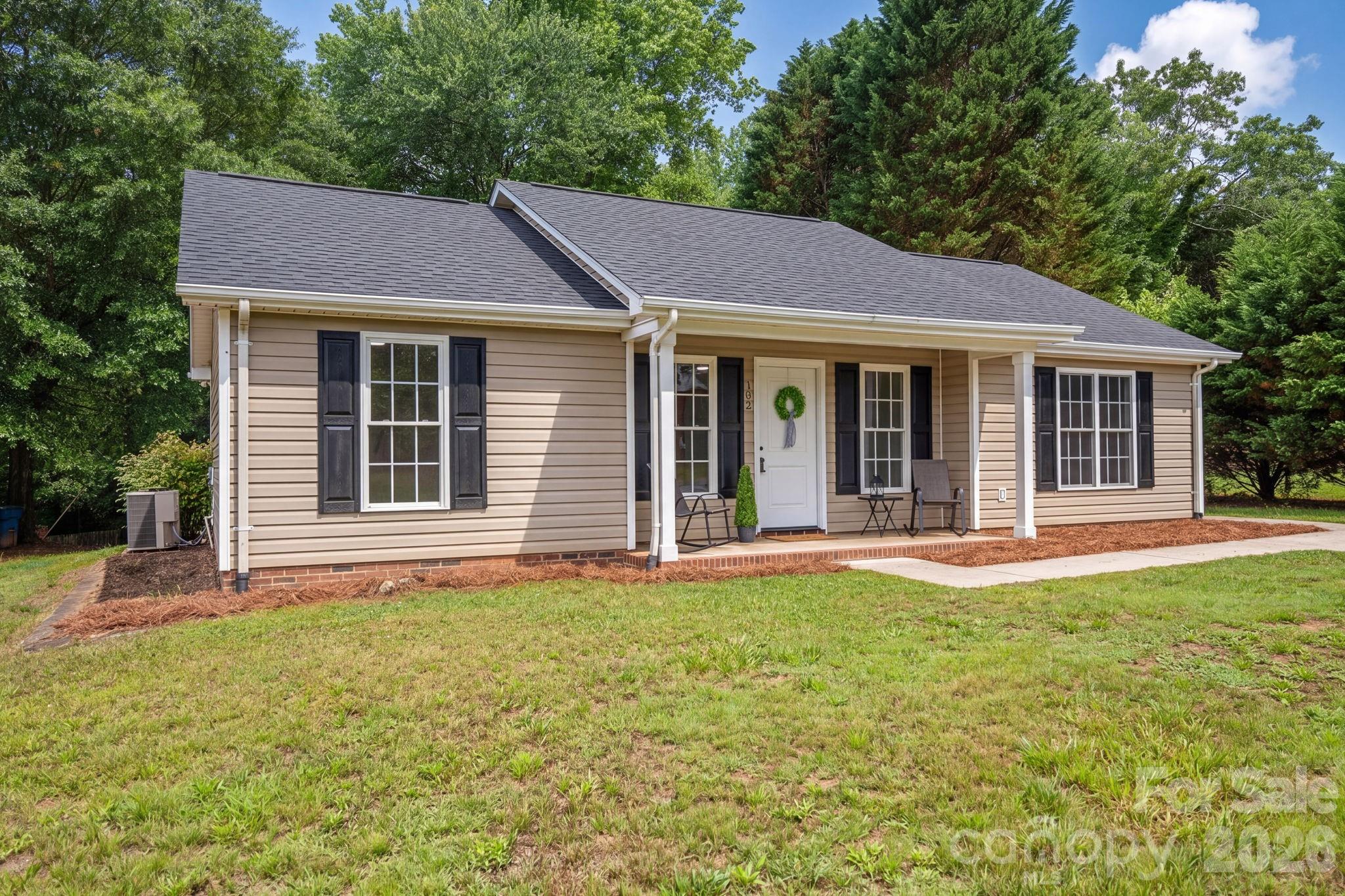 304 Springhill Lane Maiden, NC 28650 - Photo 2 of 29