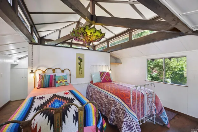 $6,000 | 5953 Shoreline Highway, Bolinas, CA 94924