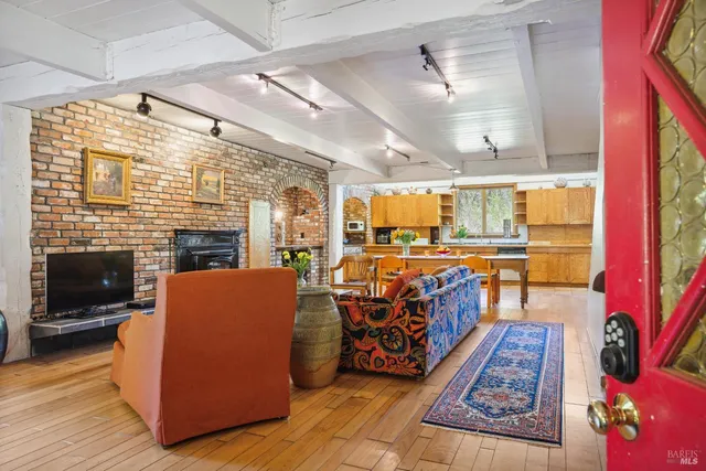 $6,000 | 5953 Shoreline Highway, Bolinas, CA 94924