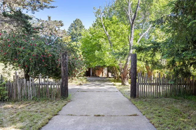 $6,000 | 5953 Shoreline Highway, Bolinas, CA 94924