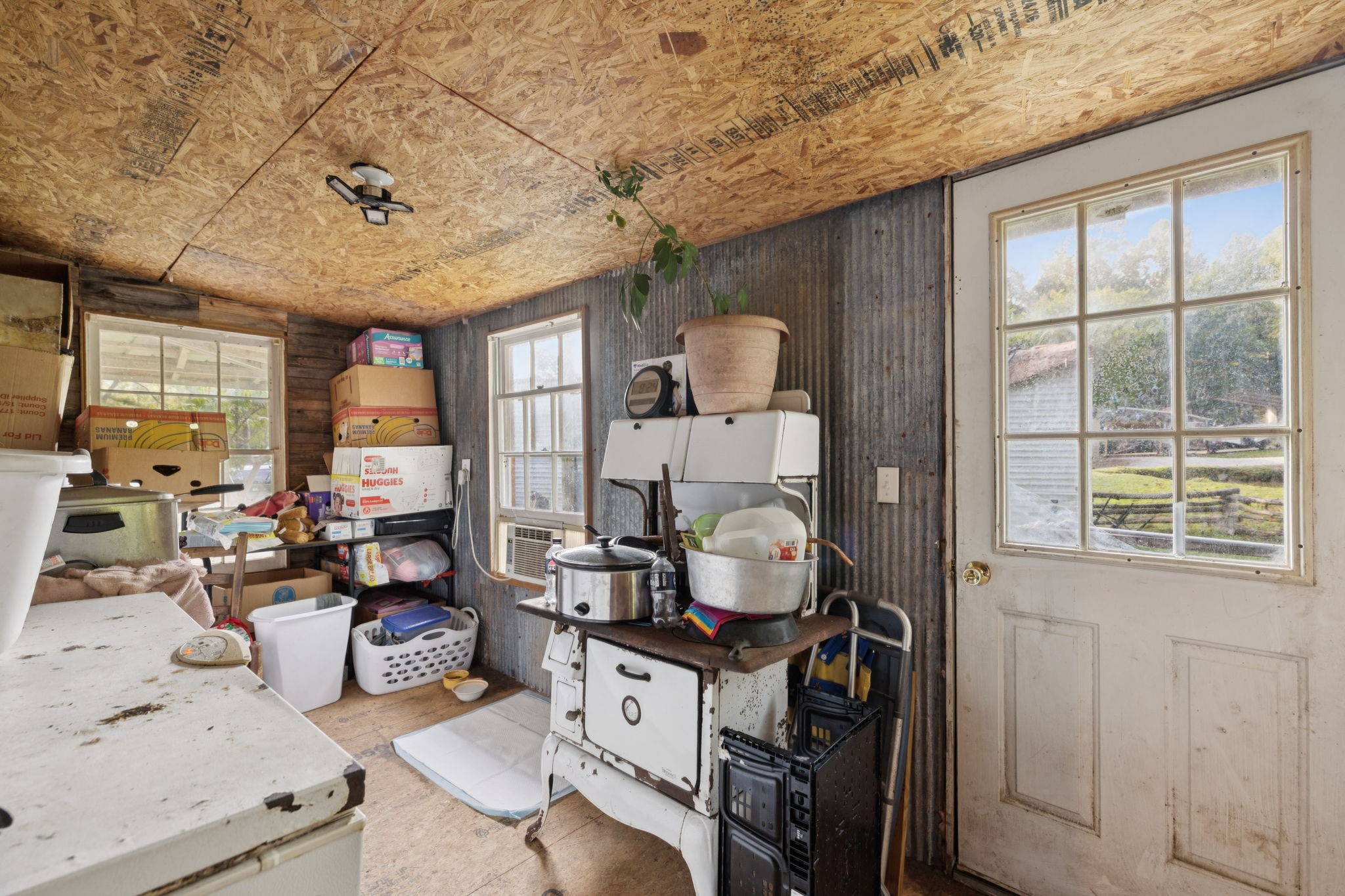 122 Hooper Road Hohenwald, TN 38462 - Photo 16 of 57