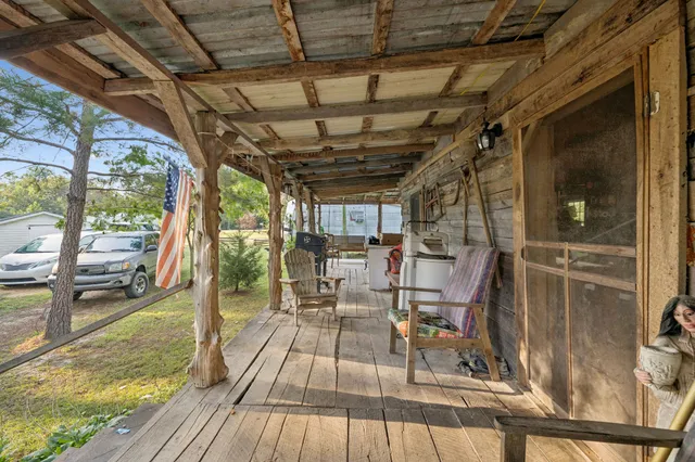 $389,900 | 122 Hooper Road, Hohenwald, TN 38462