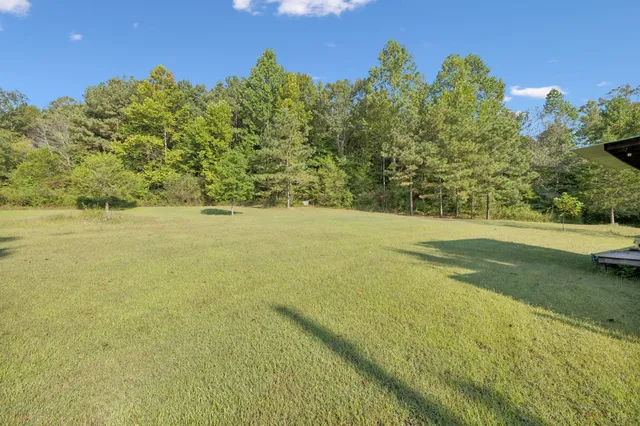 $389,900 | 122 Hooper Road, Hohenwald, TN 38462