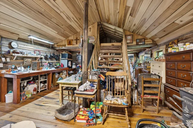 $389,900 | 122 Hooper Road, Hohenwald, TN 38462