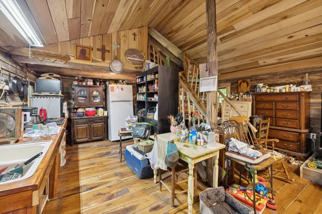 $389,900 | 122 Hooper Road, Hohenwald, TN 38462