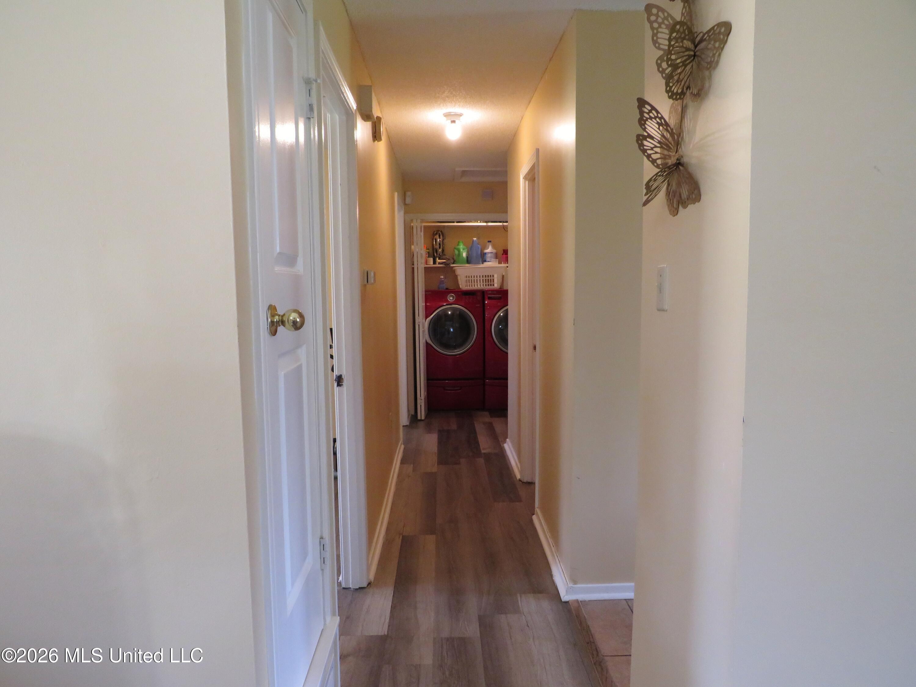 10372 Riggan Drive Olive Branch, MS 38654 - Photo 17 of 36 Hallway1, 6.29.2026