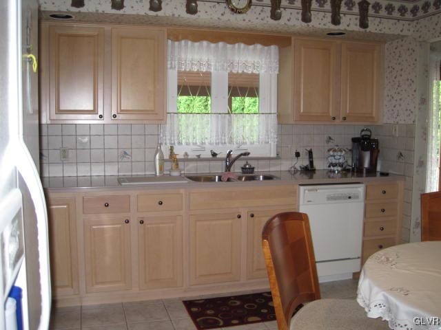 2930 Oakland Road Bethlehem, PA 18017 - Photo 11 of 17 Gallery Image 11