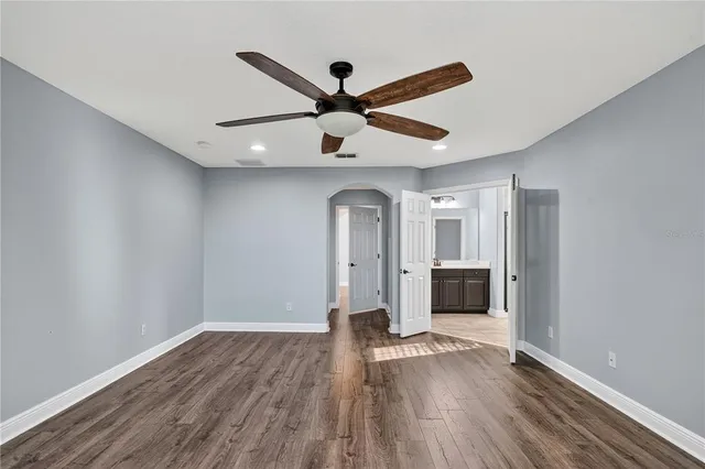 a view of an entrance of the house