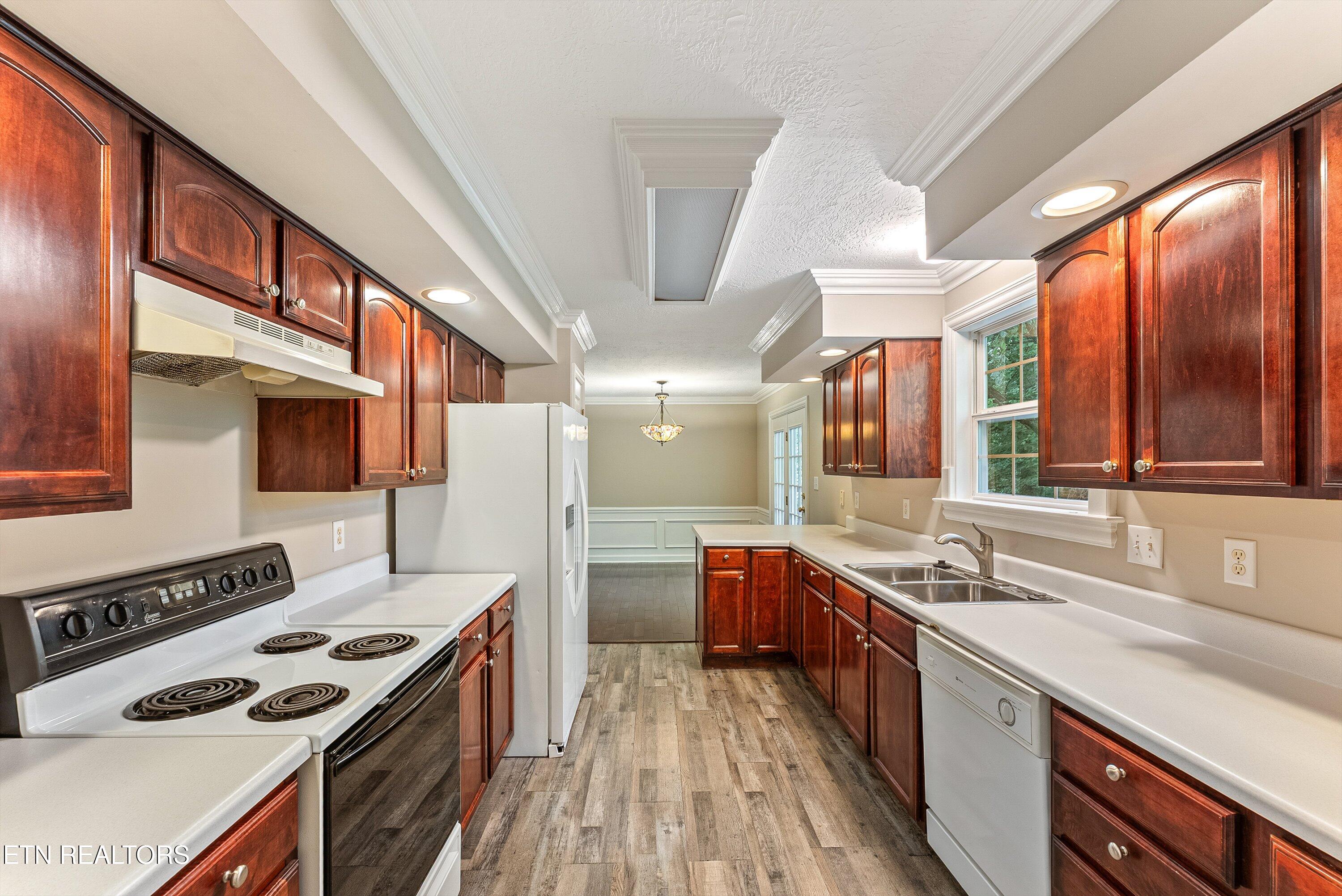 6133 Weems Road Knoxville, TN 37918 - Photo 11 of 34 13-Kitchen A5
