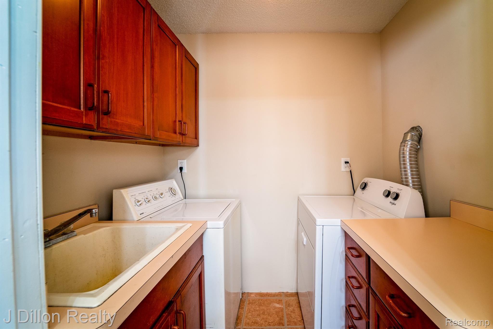 4372 Walsh Road Whitmore Lake, MI 48189 - Photo 26 of 40 4372 Walsh-64.jpg