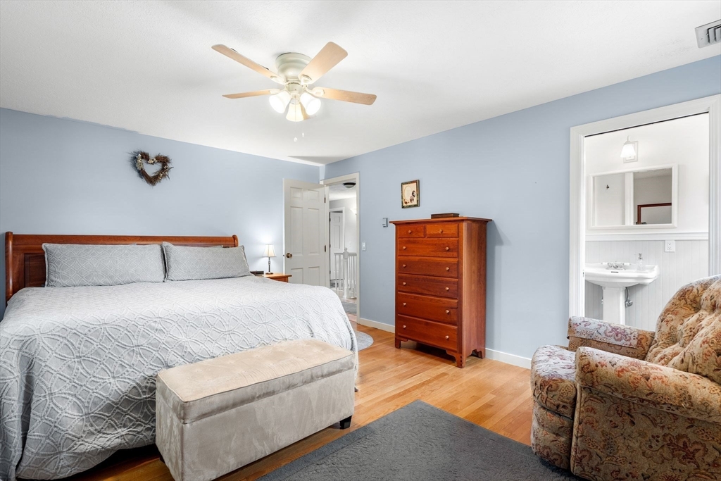 19 Old Bridge Road Hanover, MA 02339 - Photo 14 of 23