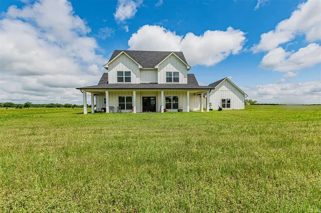 $648,000 | 5808 County Road 4120, Campbell, TX 75422