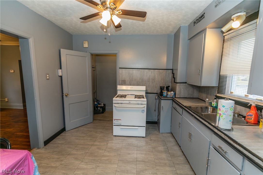 1064 Pembrook Road Cleveland Heights, OH 44121 - Photo 10 of 24