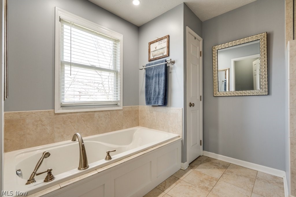 6325 Brecksville Road Independence, OH 44131 - Photo 24 of 50 Owners' suite full bath
