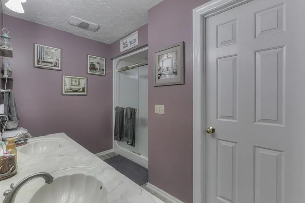 $950,000 | 118 Robert Simmons Road, Westmoreland, TN 37186