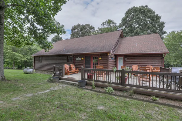 $950,000 | 118 Robert Simmons Road, Westmoreland, TN 37186