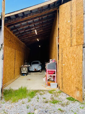 $950,000 | 118 Robert Simmons Road, Westmoreland, TN 37186