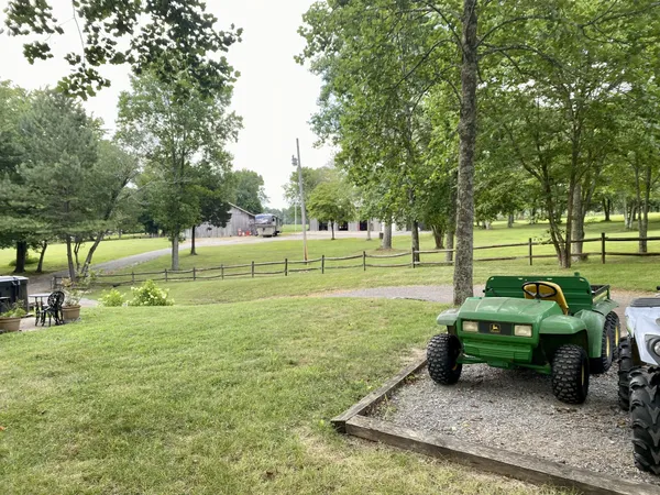 $950,000 | 118 Robert Simmons Road, Westmoreland, TN 37186