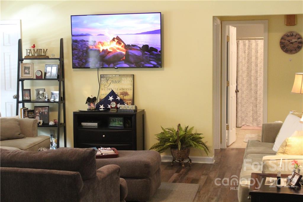 1424 Ridge Street Albemarle, NC 28001 - Photo 5 of 21 Gallery Image 5