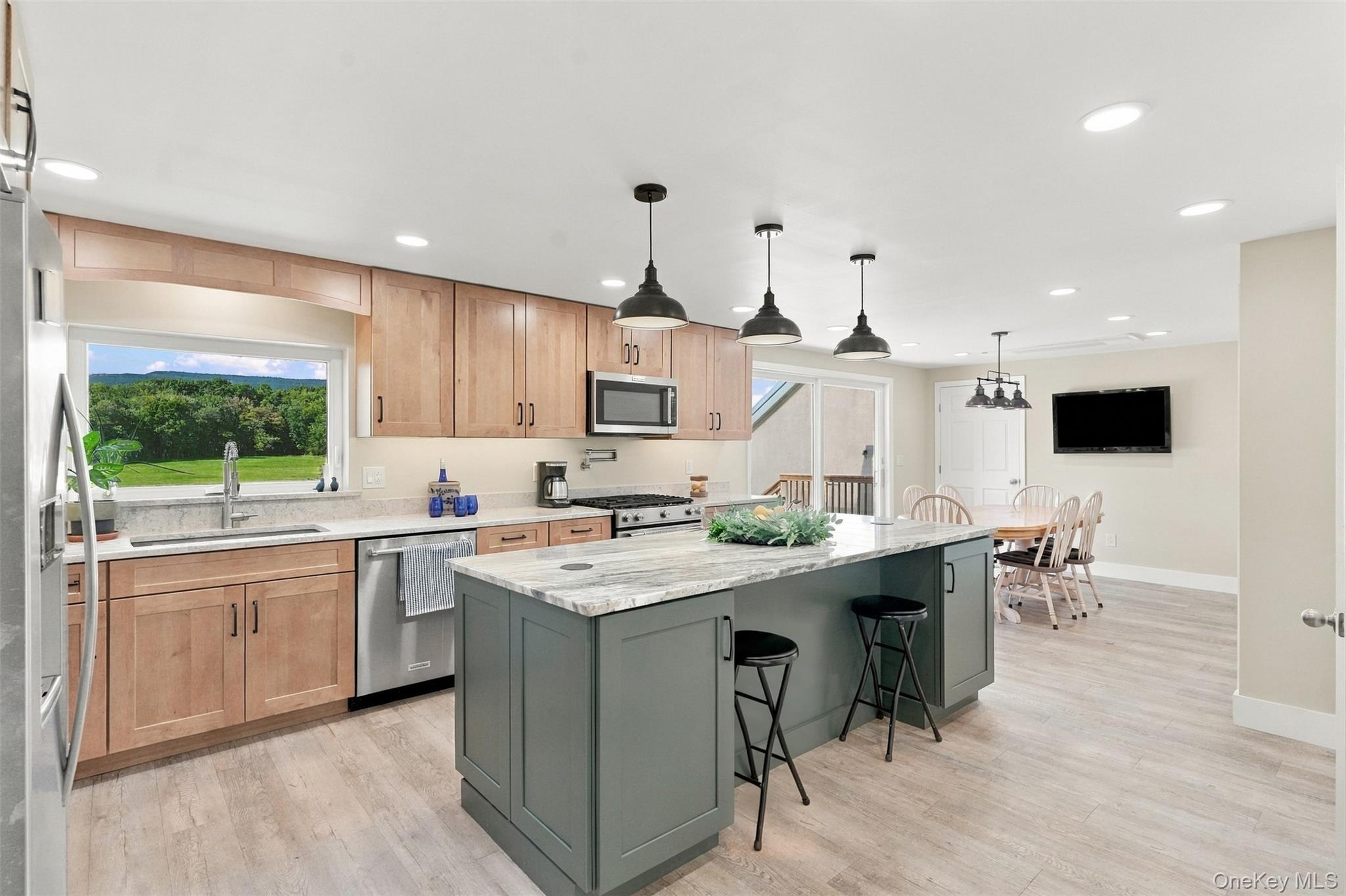4 Low Road Wallkill, NY 12589 - Photo 21 of 49 Renovated kitchen in 2024