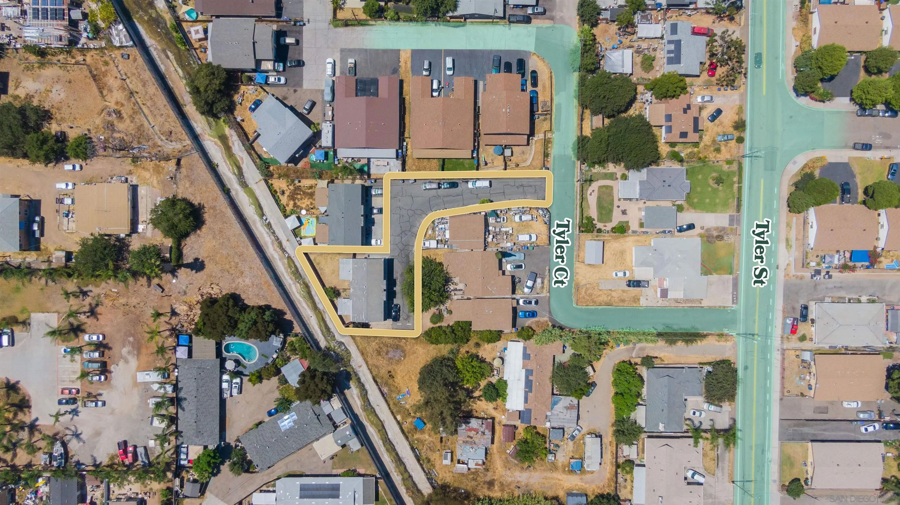 2259-61 Tyler Court Spring Valley, CA 91977 - Photo 7 of 7 a view of building and yard