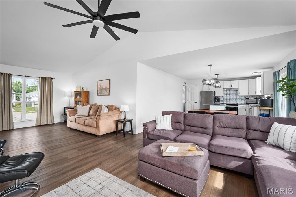 4 Royallbend Court O'Fallon, MO 63368 - Photo 11 of 37