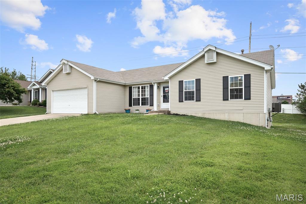 4 Royallbend Court O'Fallon, MO 63368 - Photo 2 of 37