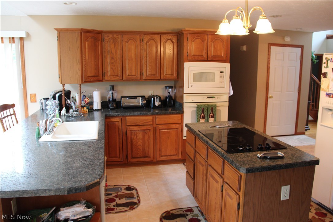 40125 Bainbridge Road Solon, OH 44139 - Photo 9 of 35 Gallery Image 9