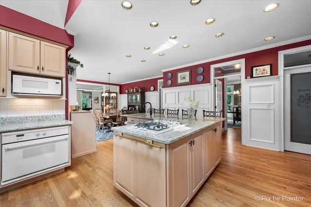 $950,000 | 6418 Carrie Court, Crystal Lake, IL 60014