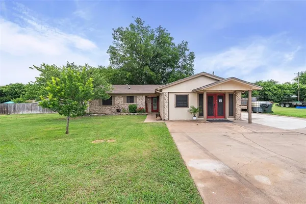 $329,999 | 2015 Roberts Drive, Granbury, TX 76048