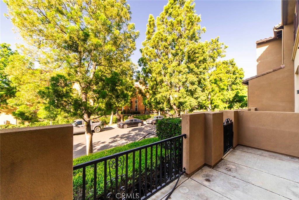 65 Chula Vista Irvine, CA 92602 - Photo 2 of 30