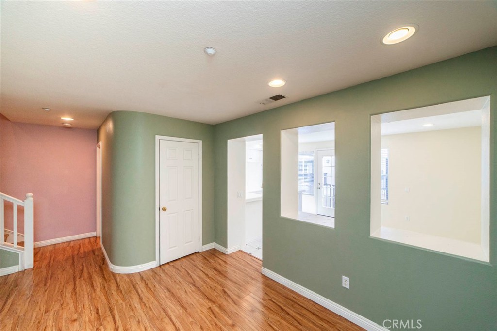 65 Chula Vista Irvine, CA 92602 - Photo 7 of 30