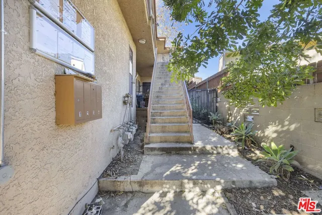 a view of a pathway of a building