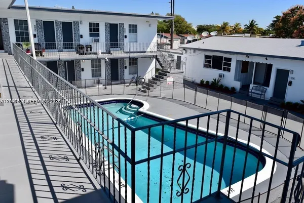 $1,400 | 1843 Dewey Street, Unit 114, Hollywood, FL 33020
