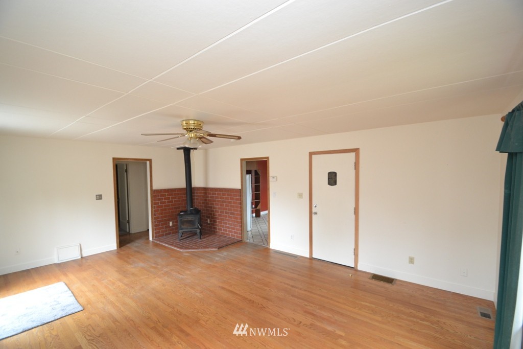 6510 Cady Road Everett, WA 98203 - Photo 4 of 25