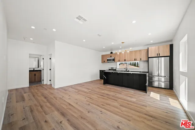 $4,125 | 6049 Craner Avenue, Unit 2, North Hollywood, CA 91606