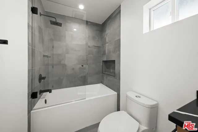 $4,125 | 6049 Craner Avenue, Unit 2, North Hollywood, CA 91606