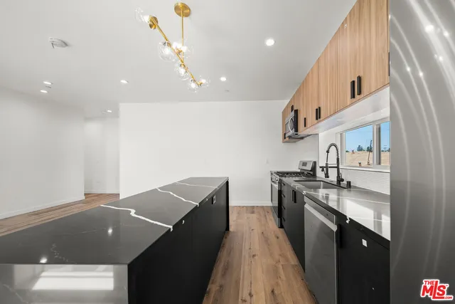 $4,125 | 6049 Craner Avenue, Unit 2, North Hollywood, CA 91606