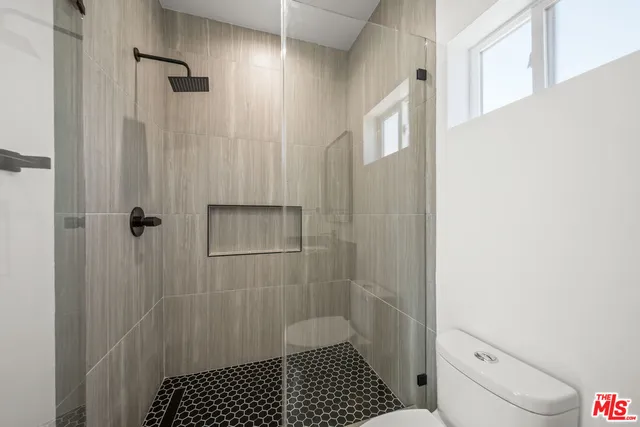 $4,125 | 6049 Craner Avenue, Unit 2, North Hollywood, CA 91606